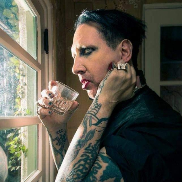 Meet your Posher, Julie - Picture 3 of 7